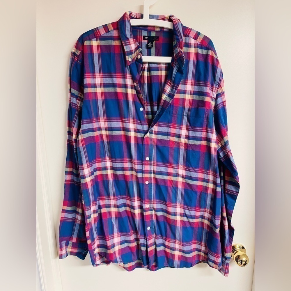 Gap slimfit plaid button down shirt size XL